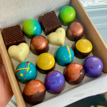 Load image into Gallery viewer, DAIRY-FREE Advent Calendar Preorder